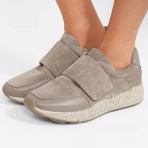 Vince Gage Suede Laceless Fashion Sneakers Wood Smoke Comfort Women’s Size 8.5